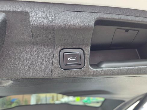 Used 2017 GMC Acadia SLT image 14