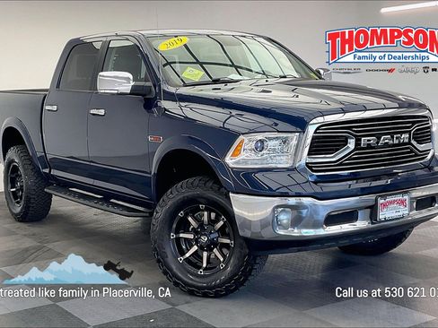 Used 2019 RAM 1500 Laramie AWD/4WD image 1