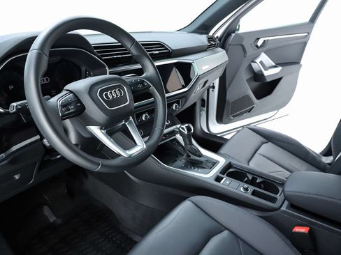 Used 2025 Audi Q3 2.0T Premium Plus w/ Premium Plus Package AWD/4WD image 23