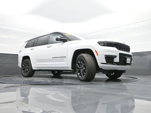 Used 2025 Jeep Grand Cherokee L Summit image 41