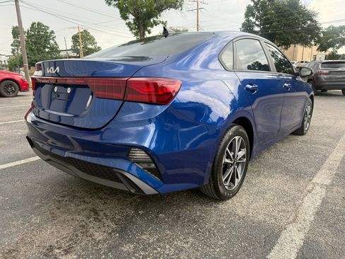 Used 2024 Kia Forte LXS w/ LXS Technology Package FWD image 5