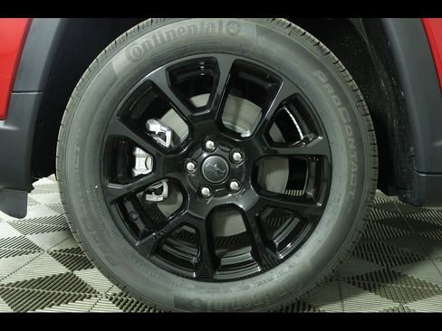 New 2026 Jeep Compass Latitude image 13