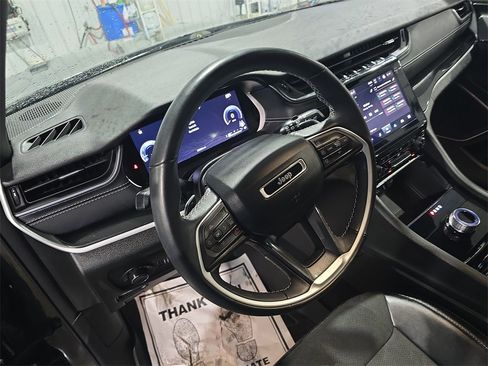 Used 2022 Jeep Grand Cherokee Altitude image 19