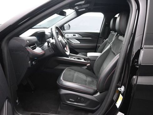 Certified 2025 Ford Explorer ST AWD/4WD image 10
