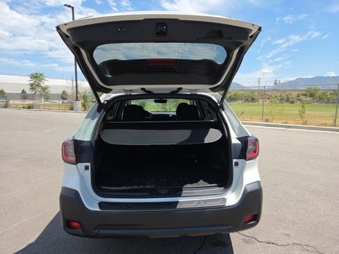 Used 2023 Subaru Outback Premium AWD/4WD image 16