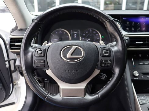 Used 2018 Lexus IS 300 AWD image 14
