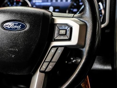 Used 2021 Ford F250 Lariat w/ Chrome Package image 15