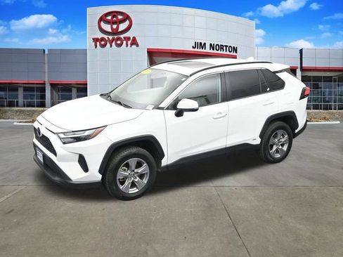 Used 2022 Toyota RAV4 XLE image 60