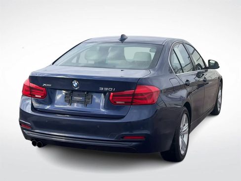 Used 2017 BMW 330i xDrive Sedan image 8
