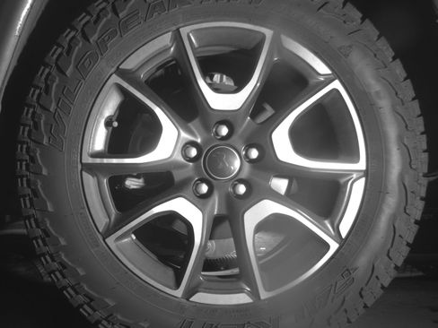 Used 2025 Jeep Compass Trailhawk image 14