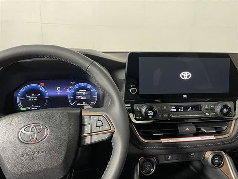 New 2026 Toyota Grand Highlander AWD Hybrid image 16