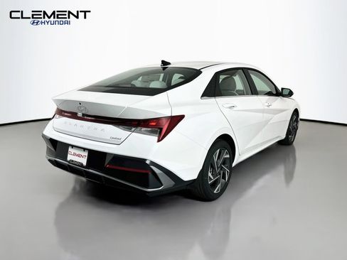 New 2026 Hyundai Elantra Limited FWD image 6