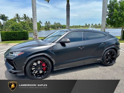Used 2024 Lamborghini Urus Performante AWD/4WD image 1