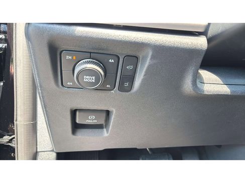 Used 2025 Ford Expedition Max Active AWD/4WD image 20