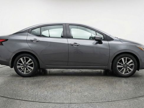 Used 2025 Nissan Versa SV FWD image 11