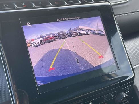 Certified 2025 Jeep Grand Cherokee Altitude image 36