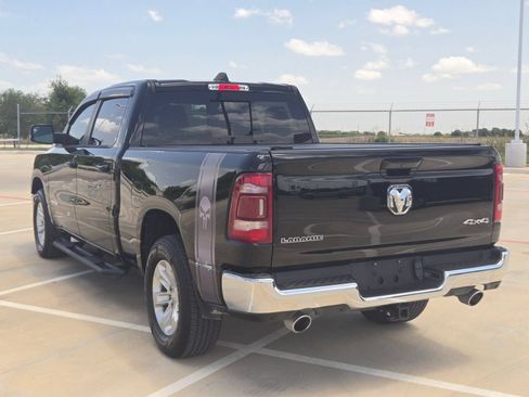 Used 2023 RAM 1500 Laramie AWD/4WD image 5