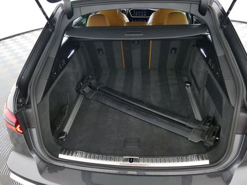 Used 2022 Audi RS 6 AWD/4WD image 3