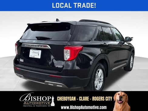 Used 2022 Ford Explorer XLT w/ Equipment Group 202A AWD/4WD image 9