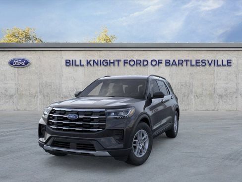 New 2026 Ford Explorer Active RWD image 3