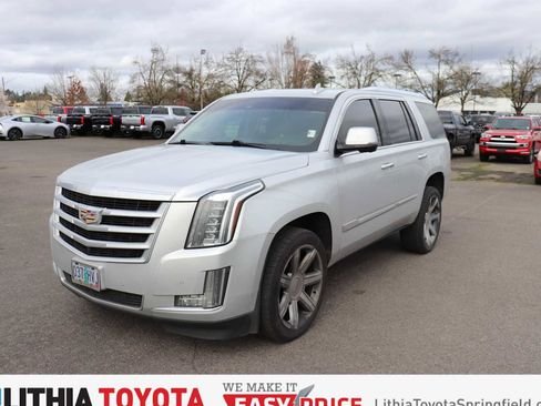 Used 2016 Cadillac Escalade Luxury image 1