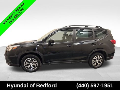 Used 2023 Subaru Forester Premium AWD/4WD image 9