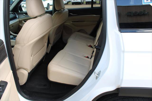 Certified 2024 Jeep Grand Cherokee Limited AWD/4WD image 21