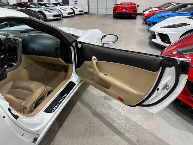 Used 2007 Chevrolet Corvette Coupe w/ Preferred Equipment Group RWD image 13