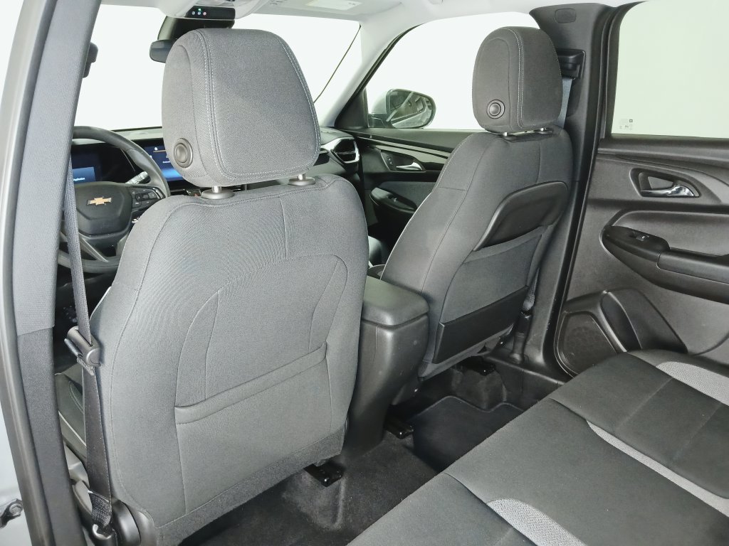 Used 2025 Chevrolet TrailBlazer LT AWD/4WD image 14