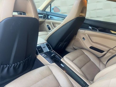 Used 2015 Porsche Panamera 4 AWD/4WD image 24