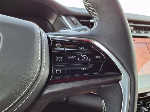 New 2025 Jeep Grand Cherokee Overland image 43