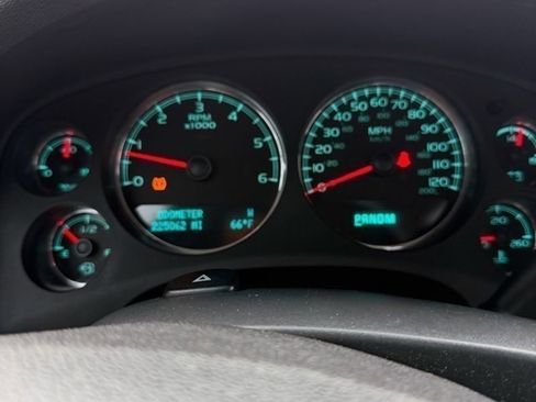 Used 2011 GMC Yukon Denali image 19