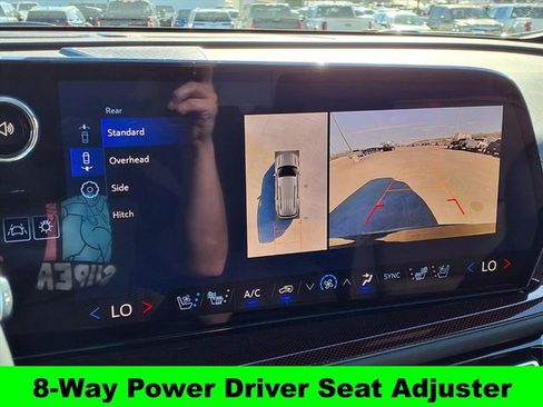 New 2026 Chevrolet Traverse LT image 9