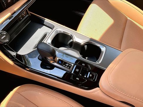 Used 2025 Lexus NX 250 FWD w/ Cold Area Package image 16