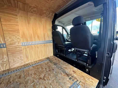 Used 2023 RAM ProMaster 2500 w/ Driver Convenience Group image 26