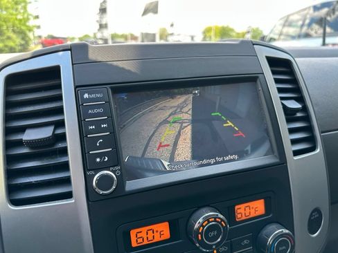 Used 2020 Nissan Frontier SV w/ Midnight Edition Floor Mats AWD/4WD image 4