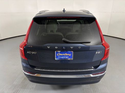 Used 2024 Volvo XC90 B5 Plus AWD/4WD image 7