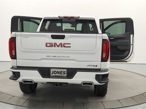 Used 2023 GMC Sierra 1500 AT4 w/ AT4 Premium Package image 15
