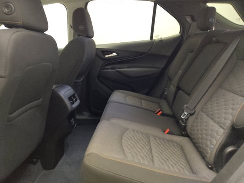 Used 2020 Chevrolet Equinox LT image 18