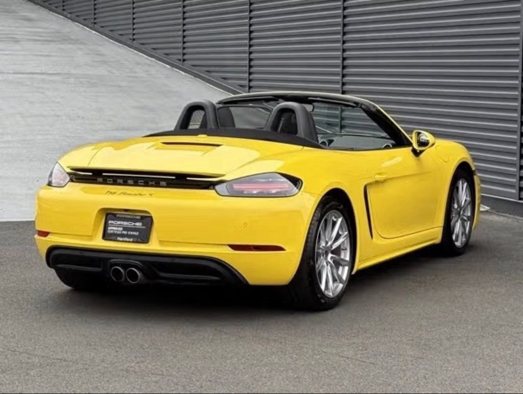 Used 2021 Porsche 718 Boxster S RWD image 5