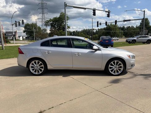 Used 2017 Volvo S60 T5 Inscription AWD/4WD image 4