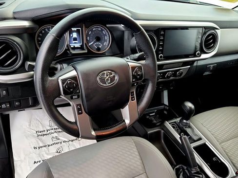 Certified 2023 Toyota Tacoma SR5 AWD/4WD image 24