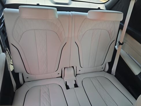 Used 2023 BMW X7 M60i w/ Executive Package AWD/4WD image 12