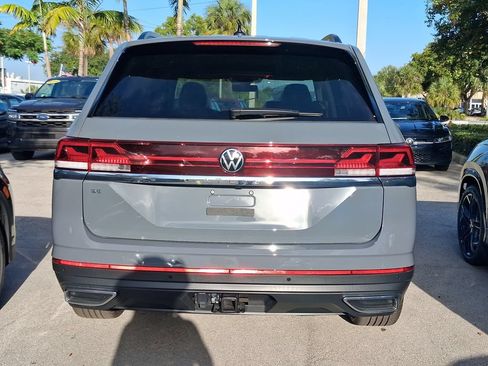 New 2026 Volkswagen Atlas SE FWD image 4