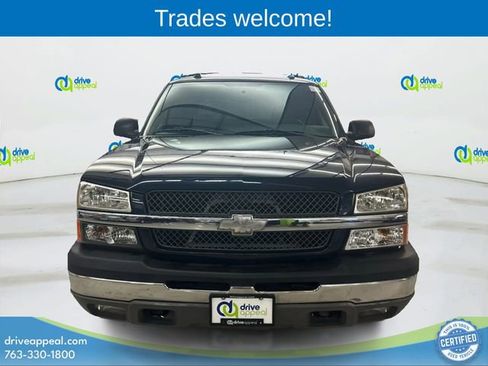 Used 2004 Chevrolet Avalanche Z71 w/ Sun And Sound Package image 2