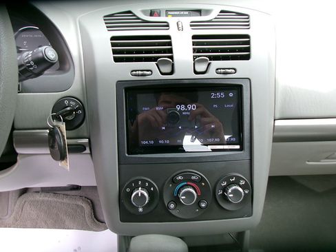 Used 2007 Chevrolet Malibu LS image 15