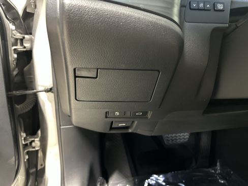 Used 2020 Lexus ES 300h w/ Premium Package FWD image 36