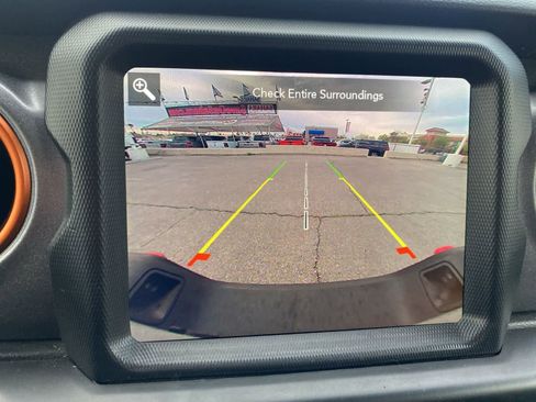 Used 2022 Jeep Gladiator Mojave w/ LED Lighting Group image 17