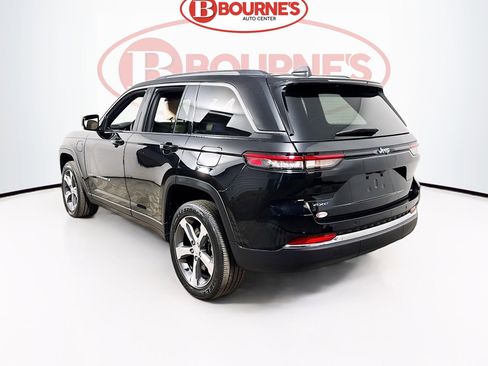 Used 2023 Jeep Grand Cherokee 4WD 4xe image 10