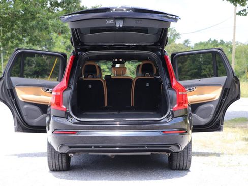 Used 2023 Volvo XC90 T8 Ultimate AWD/4WD image 7